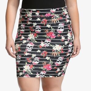 Torrid Tropical Skulls Stretchy Skirt, 4x.